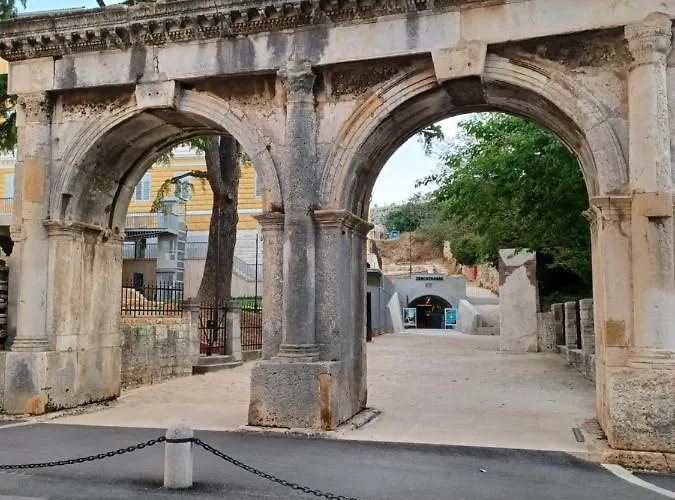 Caligula Center